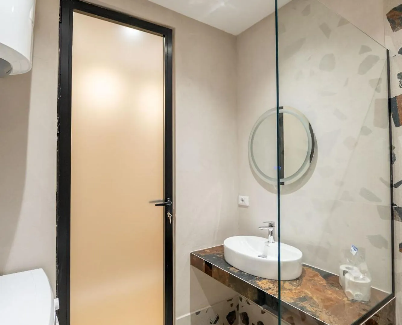 Tirent Apartment-Modern Bedrooms Stay Near Liqeni I Thate Tirana