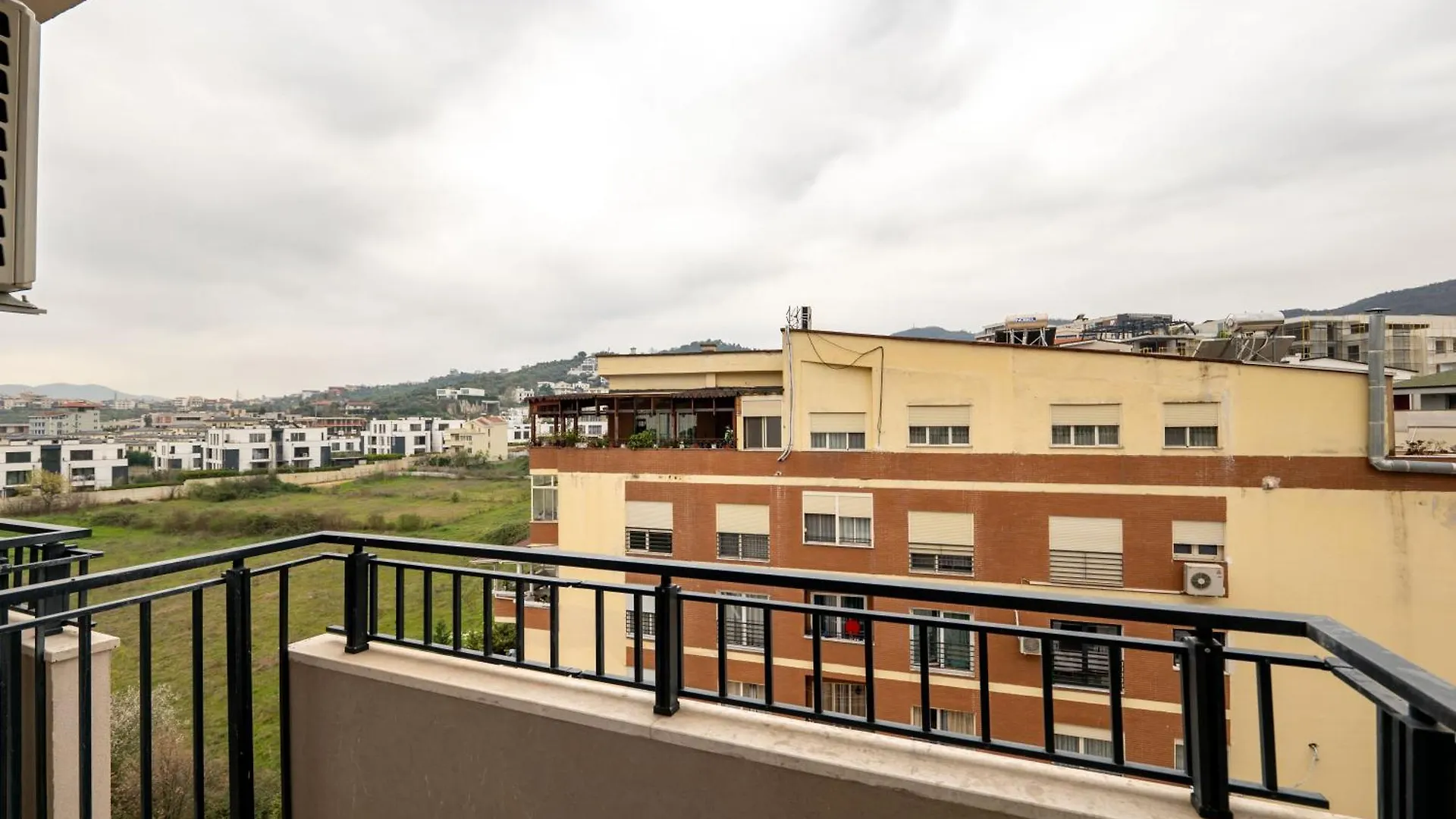Tirent Apartment-Modern Bedrooms Stay Near Liqeni I Thate ティラナ