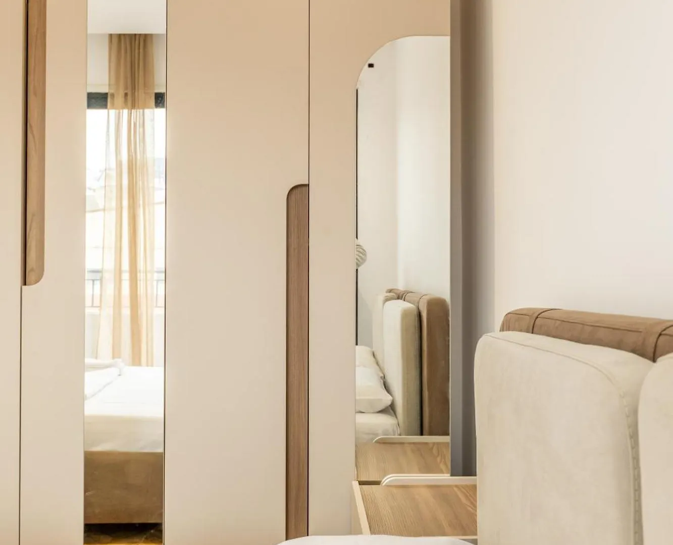 アパート Tirent Apartment-Modern Bedrooms Stay Near Liqeni I Thate ティラナ