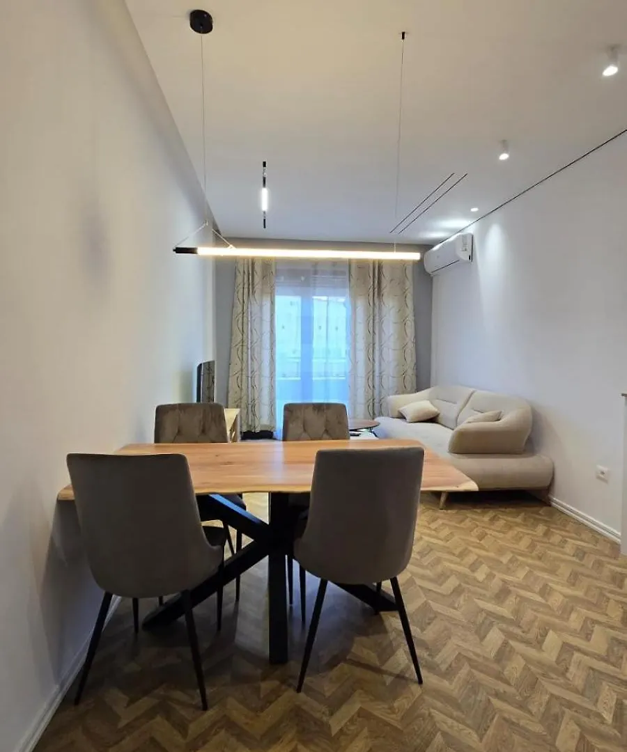 Tirent Apartment-Modern Bedrooms Stay Near Liqeni I Thate ティラナ アパート