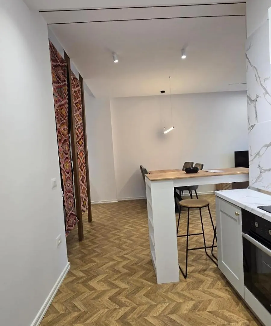 Tirent Apartment-Modern Bedrooms Stay Near Liqeni I Thate ティラナ アルバニア