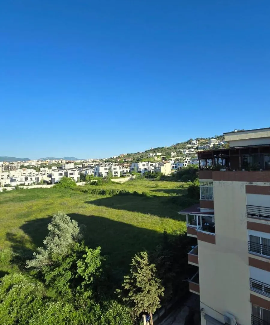 アパート Tirent Apartment-Modern Bedrooms Stay Near Liqeni I Thate ティラナ アルバニア